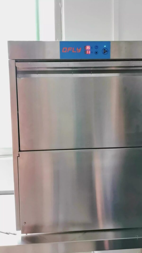 Commercial Dishwasher - Image 2